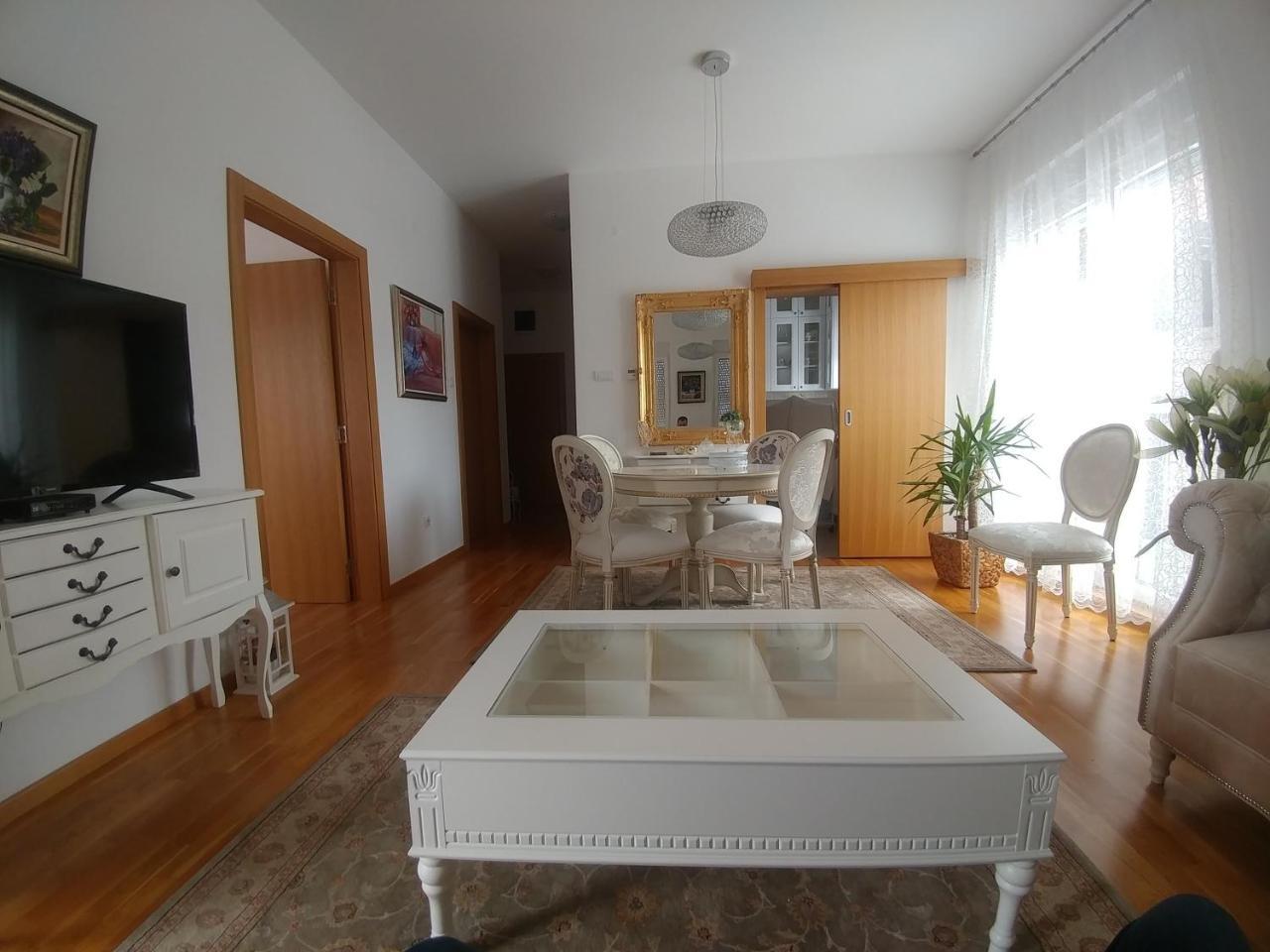 Jc10 Apartment 3 Bedroom, Free Parking, 73Sqm Novi Sad Ngoại thất bức ảnh